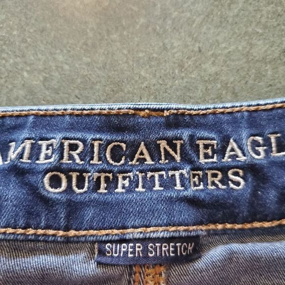 American Eagle super stretch aeo denim distressed stitched shorts sz 8 - Picture 4 of 5